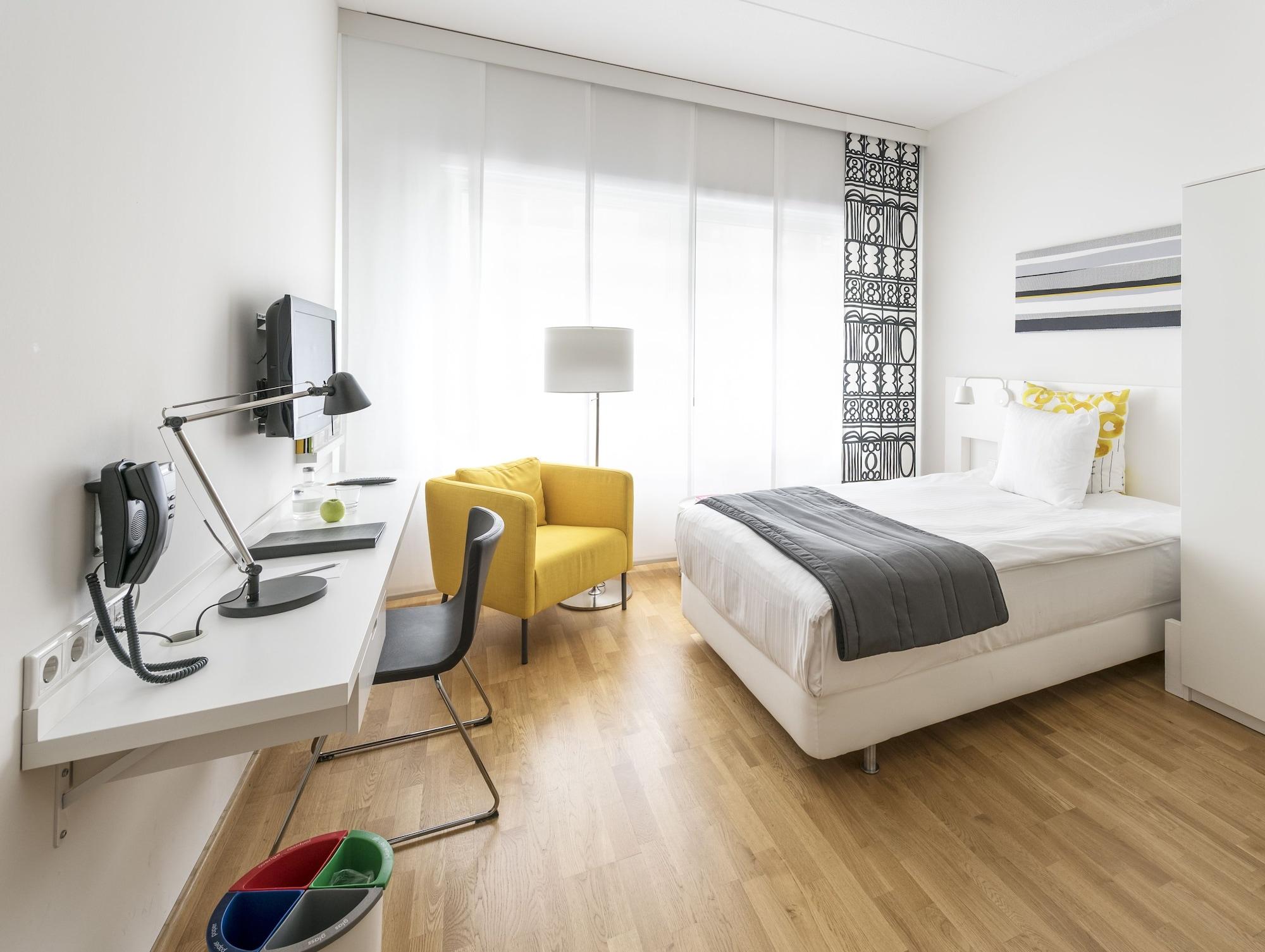 Westcord Hotel 4*